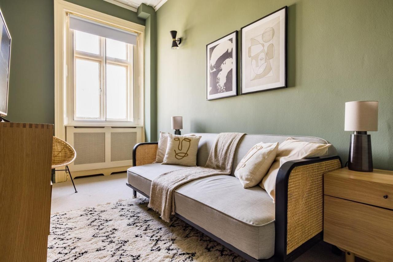런던 The Sussex Garden Retreat - Elegant 2Bdr Flat 아파트 외부 사진