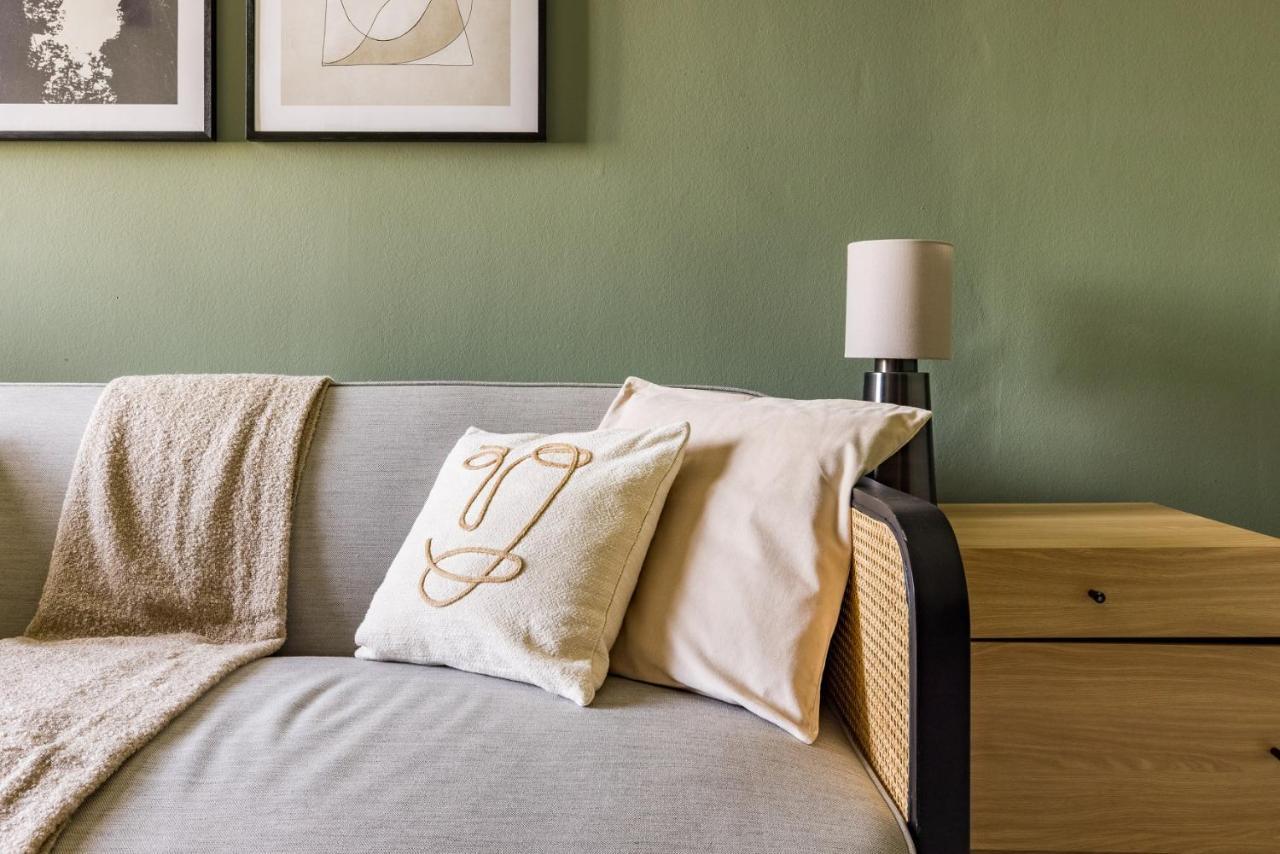 런던 The Sussex Garden Retreat - Elegant 2Bdr Flat 아파트 외부 사진